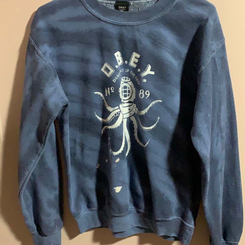 Women’s obey hoodie